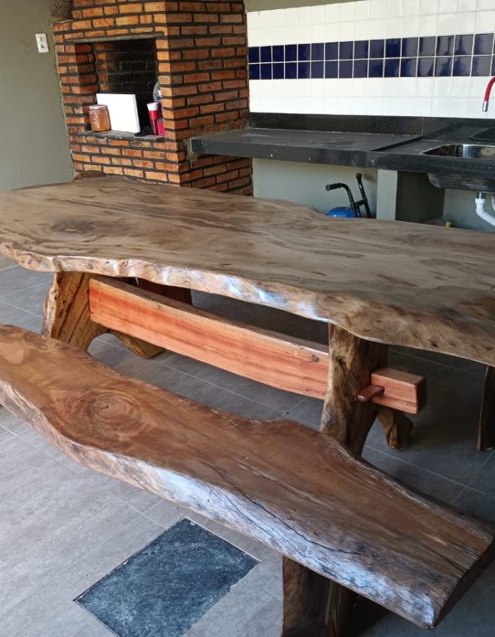 mesa e banco de madeira 02